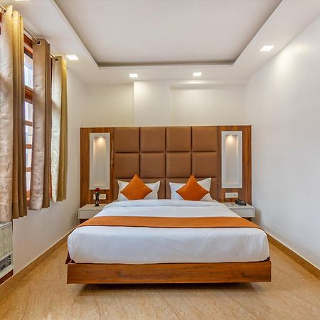 Rahul Palace By Golden Tree Near Metro Station And Ajmal Khan Market 新德里 外观 照片